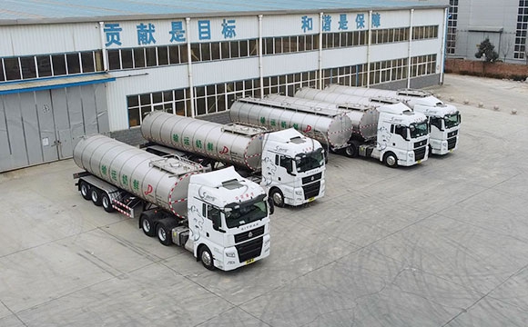 半挂奶罐车